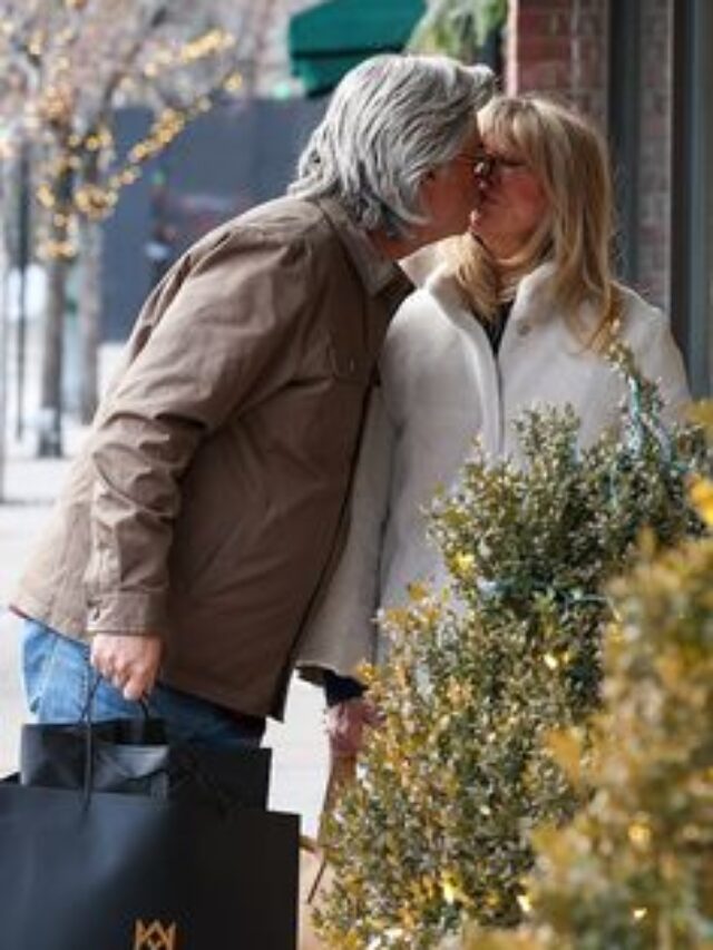 Lovebirds in Paradise: Goldie Hawn and Kurt Russell Take Greece by Storm 😵‍💫😵‍💫