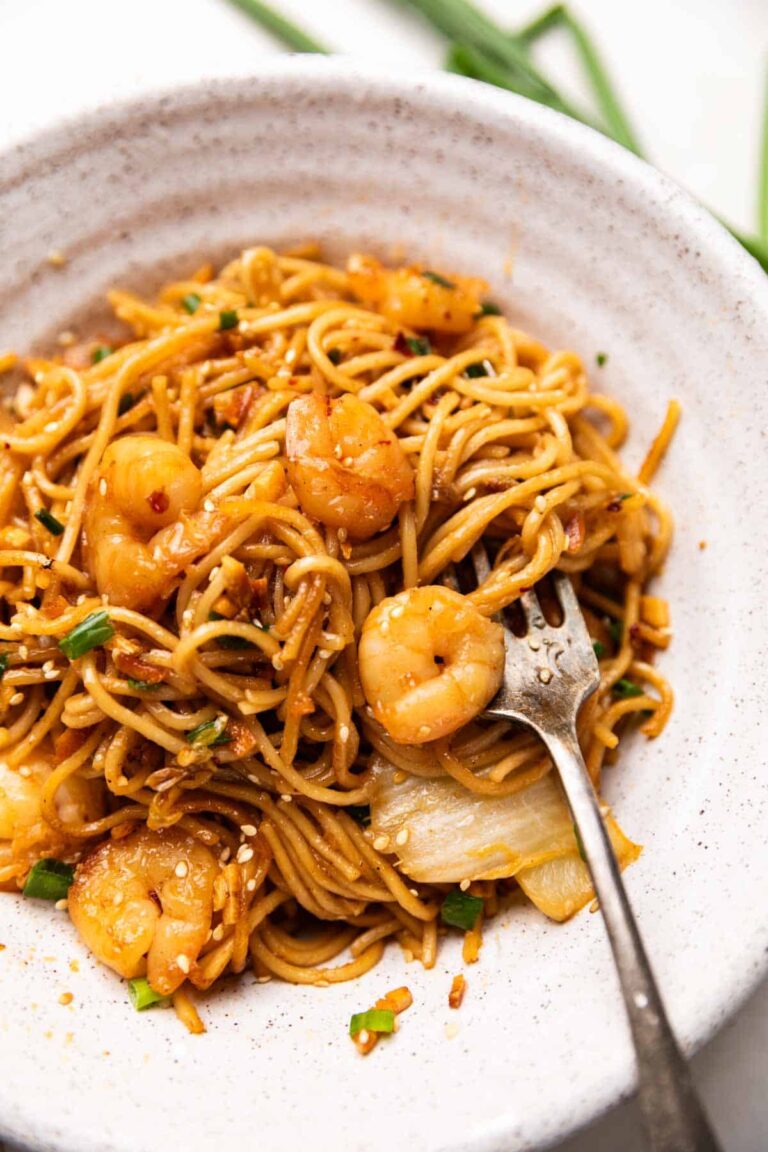 Chilli Garlic Prawn Noodles - lattestnews24