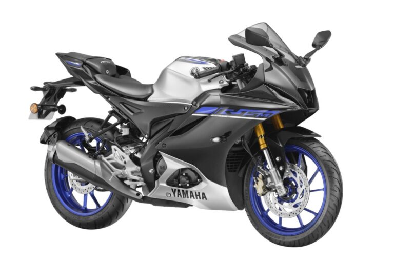 Yamaha R15M price, new colour, carbon fiber graphics, new features, specification.