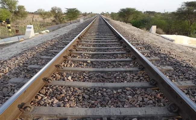 The detonators found on the track between Nepanagar and Khandwa in Madhya Pradesh belonged to the Railways: Railways