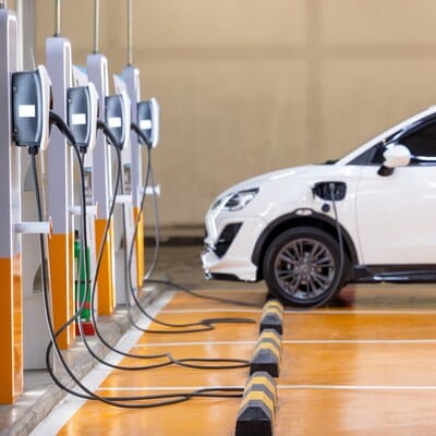 Italy supports EU's tariffs on Chinese exports of electric vehicles. world news