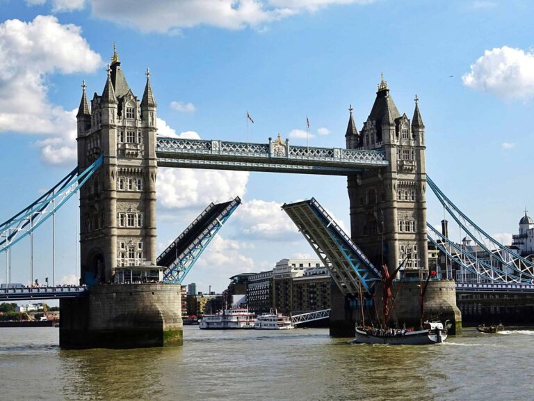 Tower Bridge.