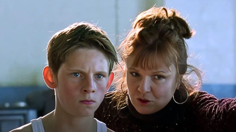 Tonight on TV there is a remake of a cult film: the cast also includes Jamie Bell Billy Elliot