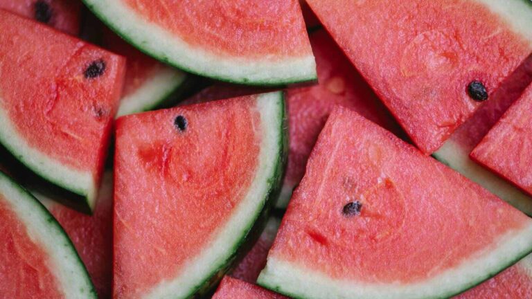 watermelon pieces to make watermelon juice