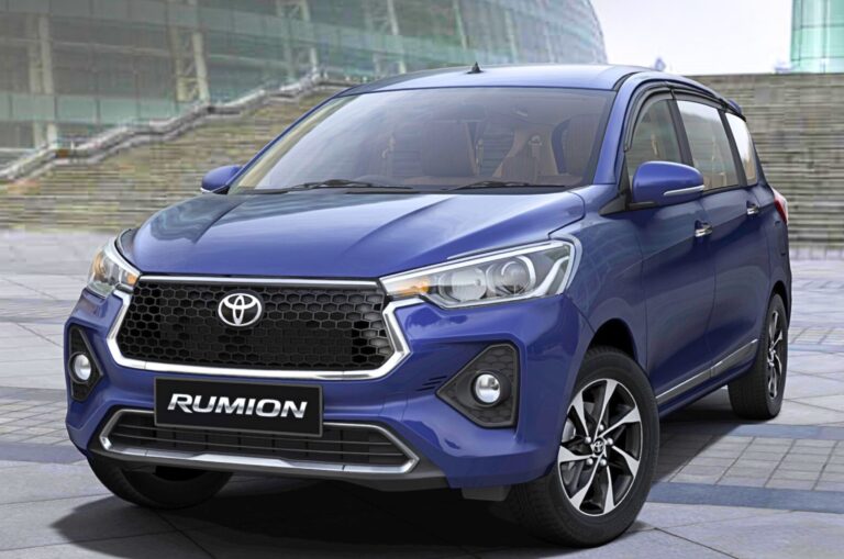 Toyota Rumion, price, festive offers, free accessories, new features, specs