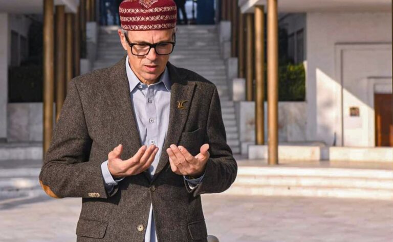 LIVE: Omar Abdullah takes oath as Chief Minister of Jammu and Kashmir, know who became the minister