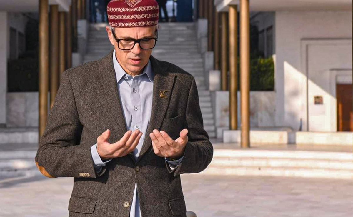 LIVE: Omar Abdullah takes oath as Chief Minister of Jammu and Kashmir, know who became the minister