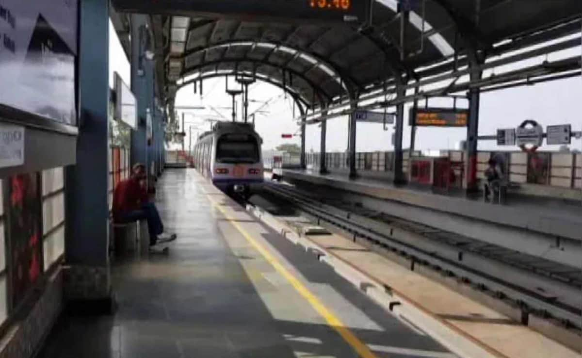 Conspiracy against Delhi Metro also! Antisocial elements damaged the signaling cable