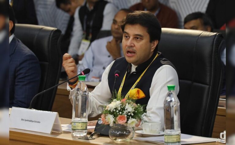 Jyotiraditya Scindia talked to soldiers through satellite communication, also met robotic dog