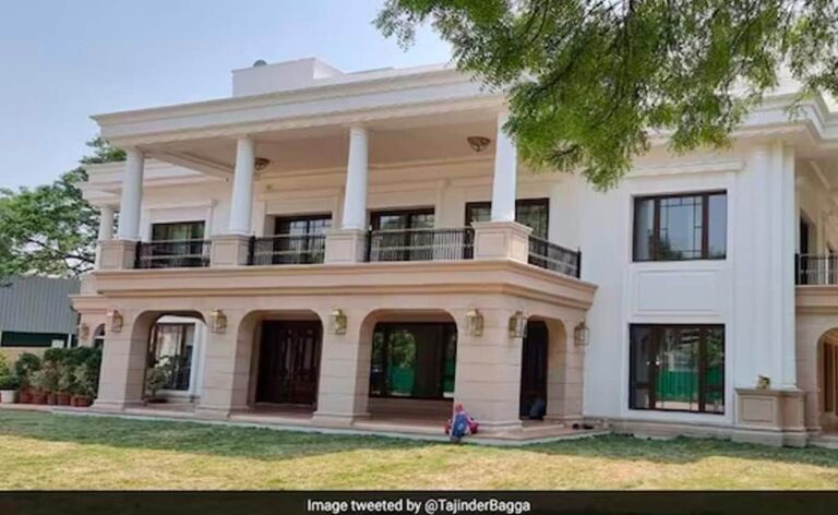 Delhi CM residence sealed, action taken against illegal use