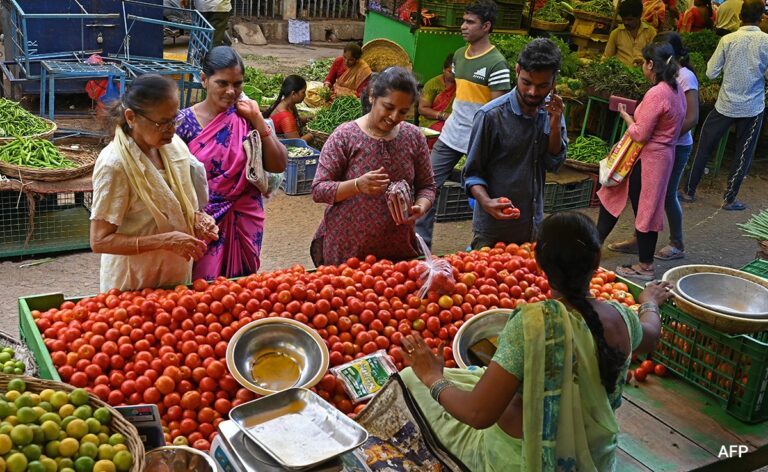 Because of this, tomatoes turned red, reached beyond Rs 100 and spoiled the kitchen budget.