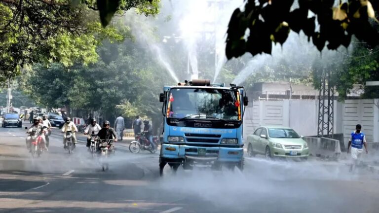 पाकिस्तान में प्रदूषण के टूटे रिकॉर्ड, AQI पहुंचा 1900 पार! यह शहर दुनिया में सबसे प्रदूषित ...