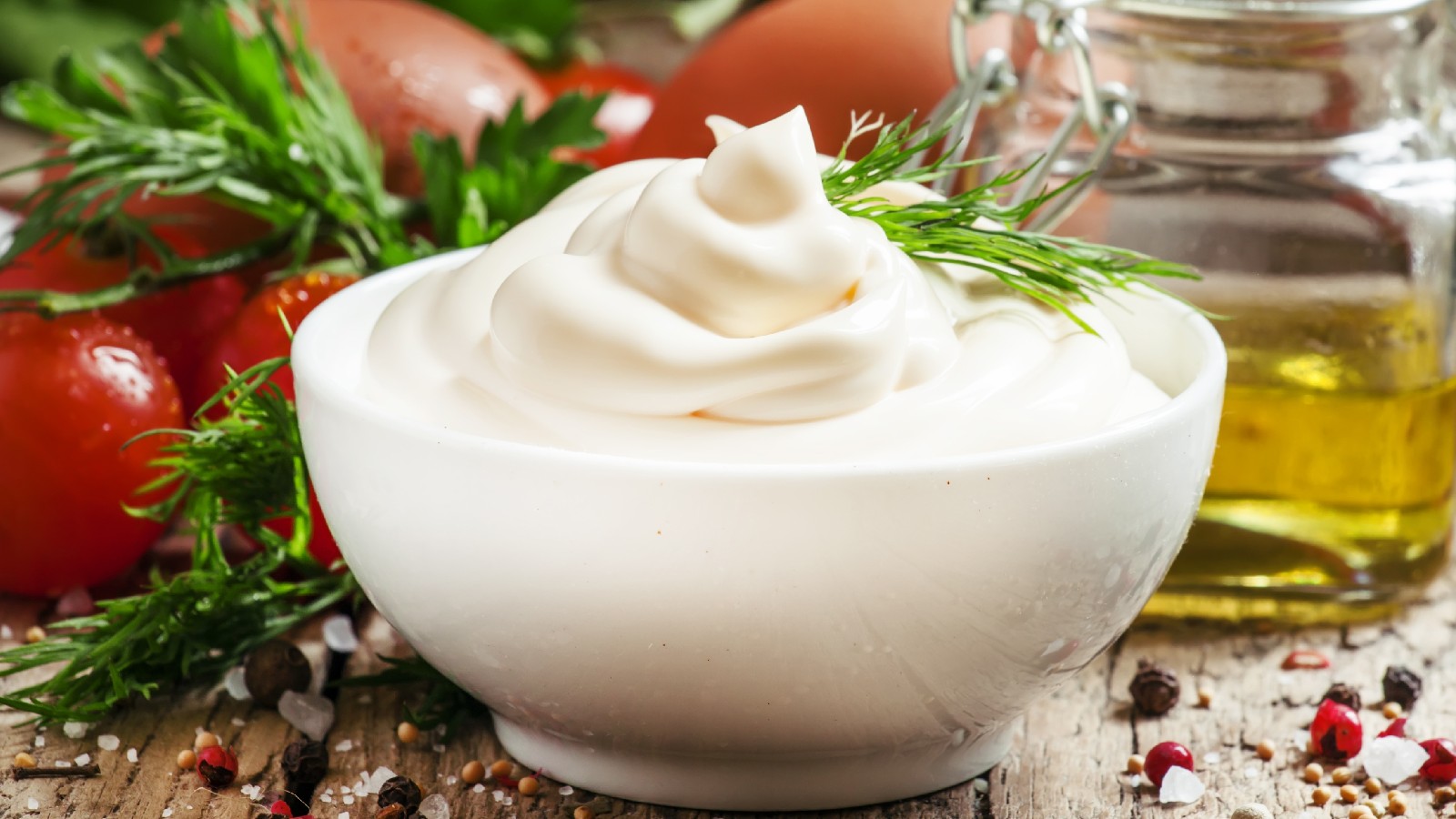 Mayonnaise with raw eggs