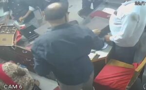 Big robbery at jewelery shop in Samastipur, incident captured in CCTV, SIT team is investigating